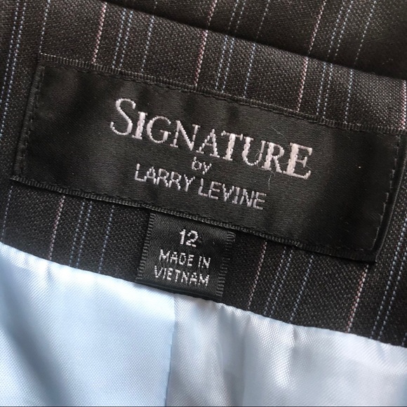 Larry Levine navy pinstriped blazer - Picture 5 of 6
